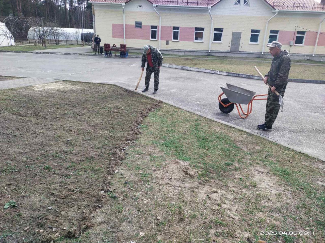 photo 5442734655624310399 y